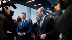 Összenőtt, ami összetartozik: közös liberális-néppárti lejárató akció Brüsszelben