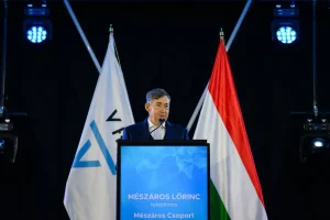 Mészáros Lőrinc vasúti cége kipróbálta, milyen, amikor a piacról kell munkát szerezni. Nem sikerült jól