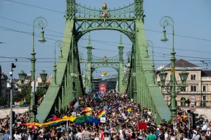 Tüntetést jelentett be a Mi Hazánk a Pride idejére, az összes budapesti hidat is lefoglalnák