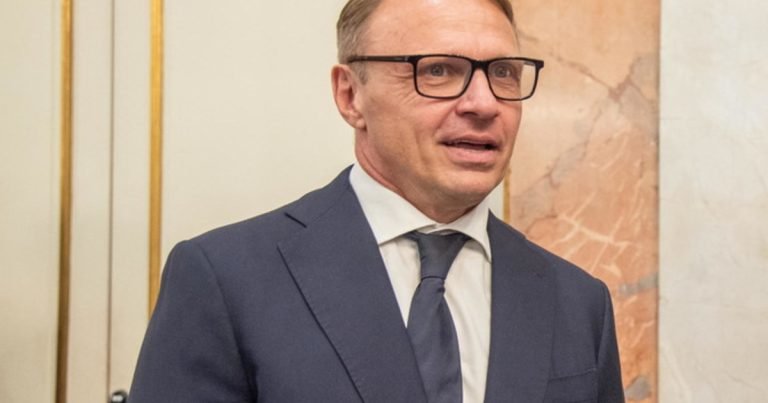 "Bettolle non si farà. Agricoltura, noi primi in Europa". L'intervista a Lollobrigida