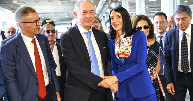 Automotive: il Gruppo Sira inaugura le nuove linee produttive alla presenza del Ministro Urso