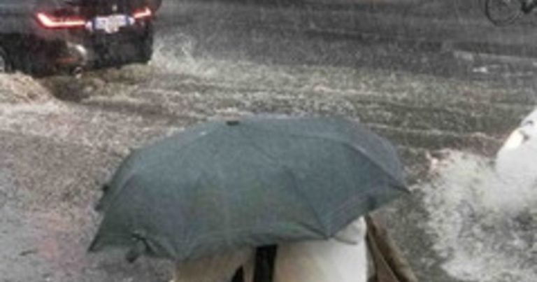 Allerta arancione in Toscana e allagamenti a Genova: dove colpisce il maltempo