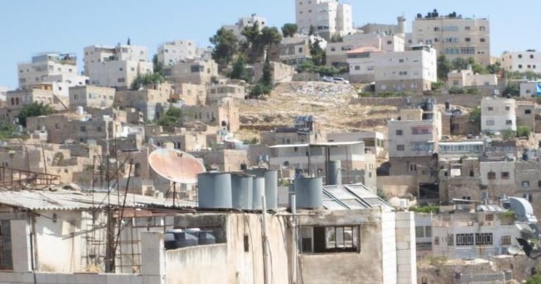 Palestina, la mossa degli sceicchi di Hebron: via all'Anp, emirato e accordi con Israele