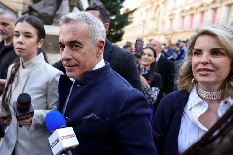 Fasiszta eszmék terjesztése miatt vádat emeltek Călin Georgescu, a bukott román elnökjelölt ellen