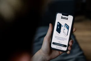 Járulékos veszteség: a kormány és a bankok a Revolut ellen harcolnak, de a magyar innovációt lehetetlenítik el