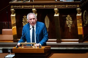 Kiderült, a francia miniszterelnök súlyos iskolai bántalmazásokat hagyott következmények nélkül