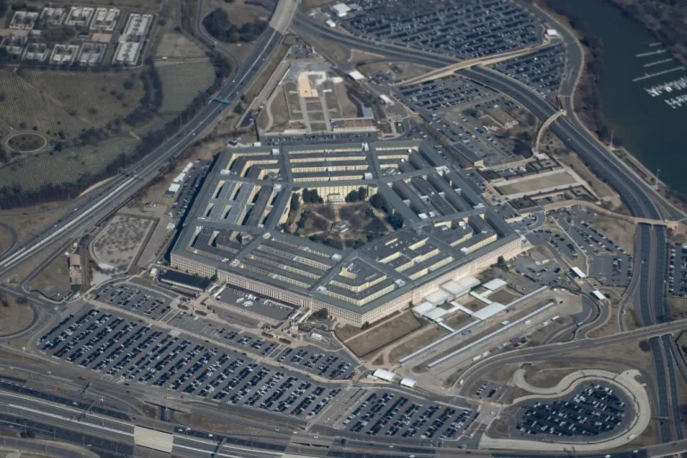 A Pentagon dezinformációs kampányai fűtötték fel az amerikai ufólázat