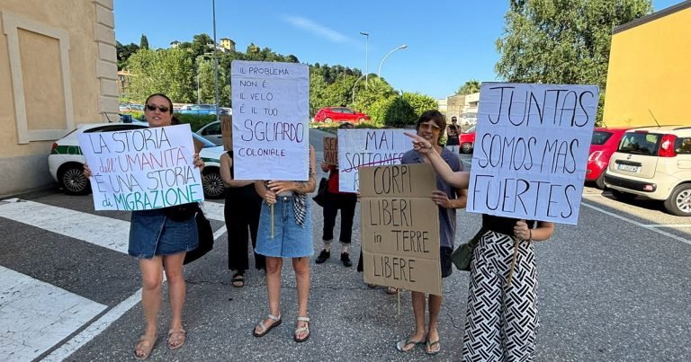 Verbania, in piazza contro Silvia Sardone: "Razzismo travestito da femminismo"