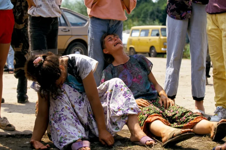 30 évvel nyolcezer srebrenicai muszlim lemészárlása után sem csillapodik a feszültség a szerbek és a bosnyákok között