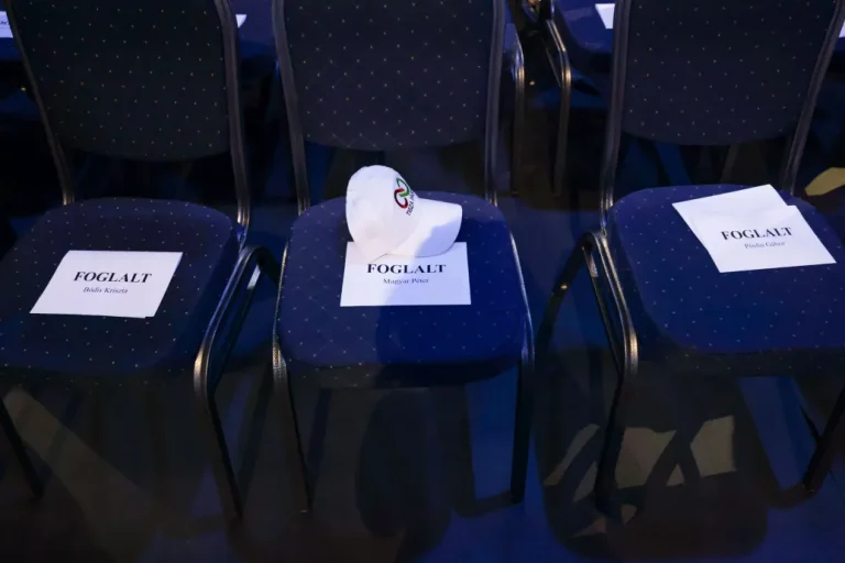 Kongresszust tartanak Magyar Péterék, hogy bemutassák, hogyan készülnek a kormányzásra