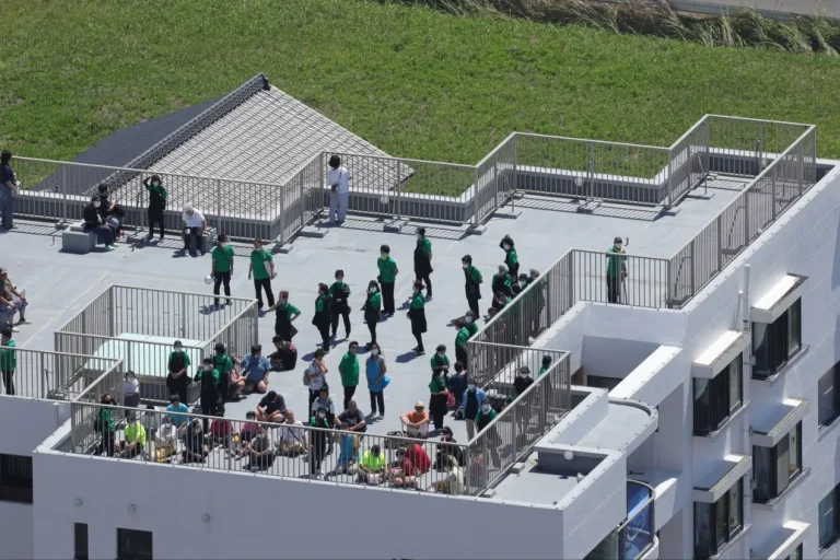 A fukusimai atomerőművet is kiürítették, Hawaiin elmúlt a cunamiveszély az oroszországi földrengés után