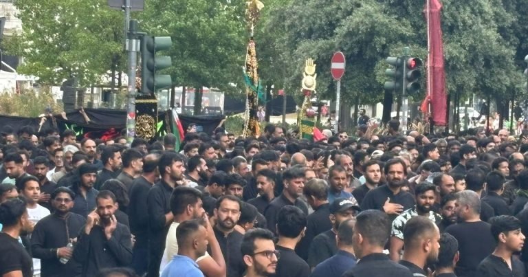Caos in centro e invasione islamica a Milano. Musulmani riuniti per l'Ashura | GUARDA