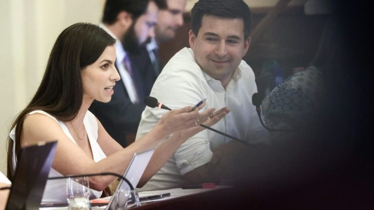 Szentkirályi Alexandra: Ezért kár volt egy órát bájcsevegni Karácsonynak és Magyar Péternek