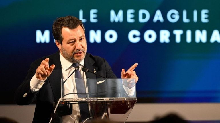 Matteo Salvini újra bíróság elé állhat