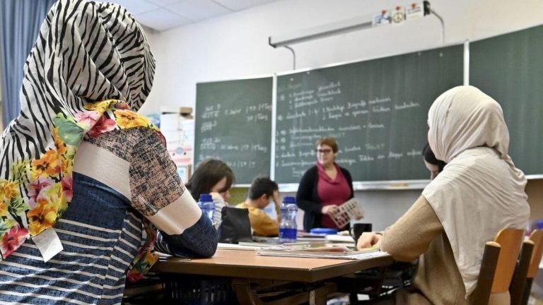 Az olaszok nem tartják prioritásnak a bevándorlók állampolgársághoz juttatását