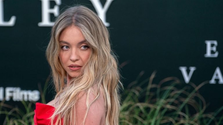 Liberális bírálatok kereszttüzébe került az American Eagle Sydney Sweeney-féle farmerreklámja