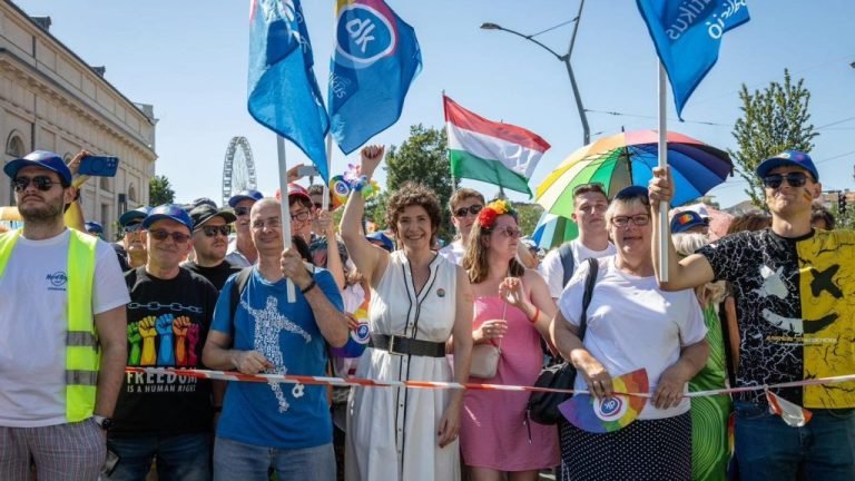 Dobrev Klára feljelenti az egészségügyi államtitkárt