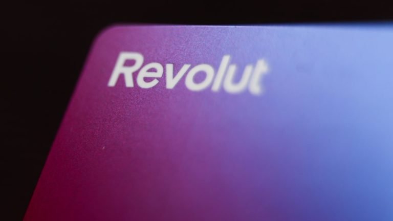 A Revolut azonnali hatállyal beszüntette kriptoszolgáltatásait Magyarországon