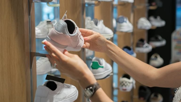 Bezár a Playersroom, hatalmas kiárusítás jön