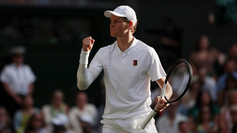 Meglett az ellenszer: Sinner szetthátrányból fordítva verte Alcarazt a wimbledoni döntőben