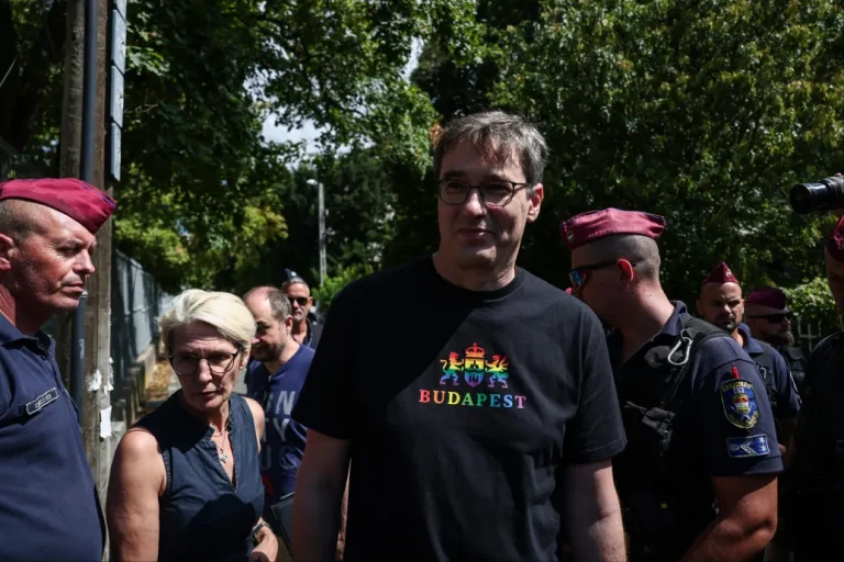 Karácsony a rendőrségi kihallgatása után: Csak fotót csináltak, ami okozott egy kis problémát