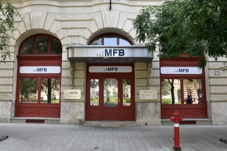 24.hu: Milliárdokkal támogatja a NER-közeli alapkezelőket a Magyar Fejlesztési Bank leányvállalata