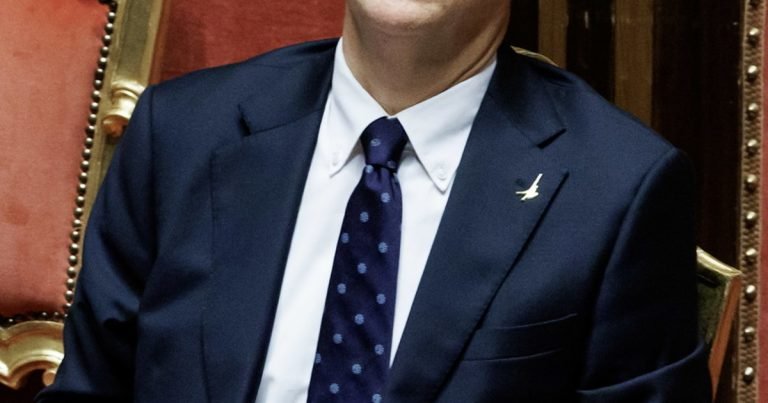Valditara: “Investiamo sul futuro dell'istruzione”. Via libera alle assunzioni
