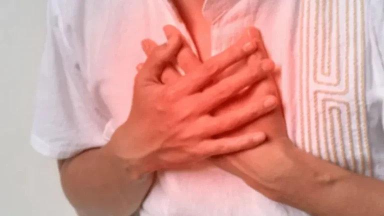 Mikor kell kardiológushoz fordulni a mellkasi fájdalom miatt?