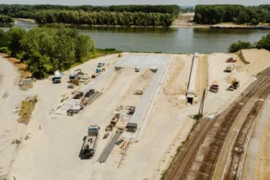 Annyi autó sem lesz a 300 milliárdos új Duna-hídon, mint az autók elől lezárt Lánchídon