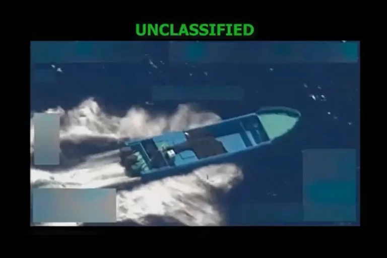 Tizennégyen meghaltak, miután az Egyesült Államok újabb négy hajót lőtt ki a Csendes-óceánon