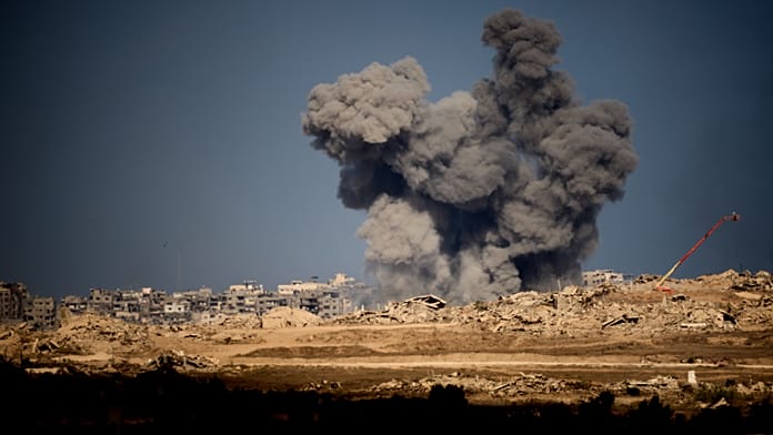 Benjamin Netanjahu elrendelte, hogy az izraeli hadsereg "erőteljesen csapjon le" a Gázai övezetben