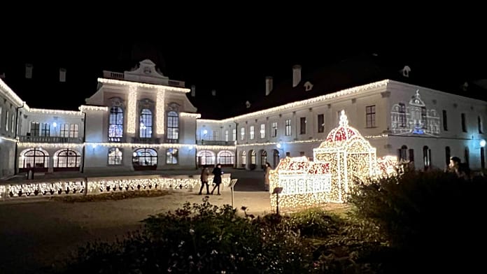 Pazar időutazásra hív Erzsébet királyné fénykertje a gödöllői kastélyparkban