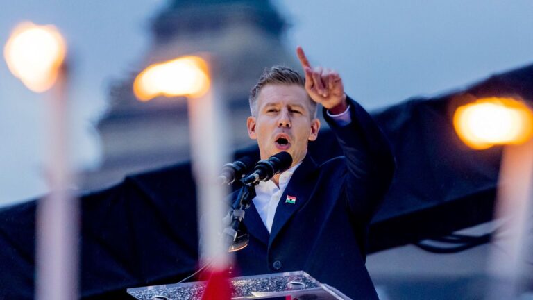 Végleg elgurult Magyar Péter gyógyszere, a kormánnyal fizettetné ki a Sziget közterület-használati díját