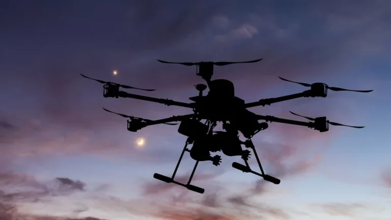 Több mint ezer utas rekedt a reptéren, teljesen lebénult a légi forgalom