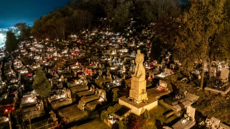 Tűzveszély a temetőkben: így előzheti meg a tragédiát halottak napján