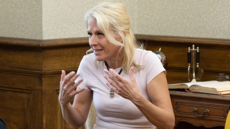 Wolf Kati válaszolt Nagy Ferónak: Ahelyett, hogy egyszerűen elnézést kérnél, fenyegetsz, hogy nem köszönsz nekem