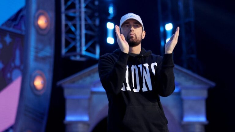 Eminem beperel egy ausztrál ruhamárkát, mert ellopták az alteregója nevét