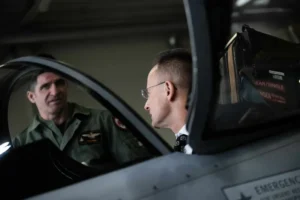 Szijjártó azután szólt be a NATO-nak, hogy a szövetség hetekkel korábban megmutatta, mekkora fölényben van az orosz légierővel szemben