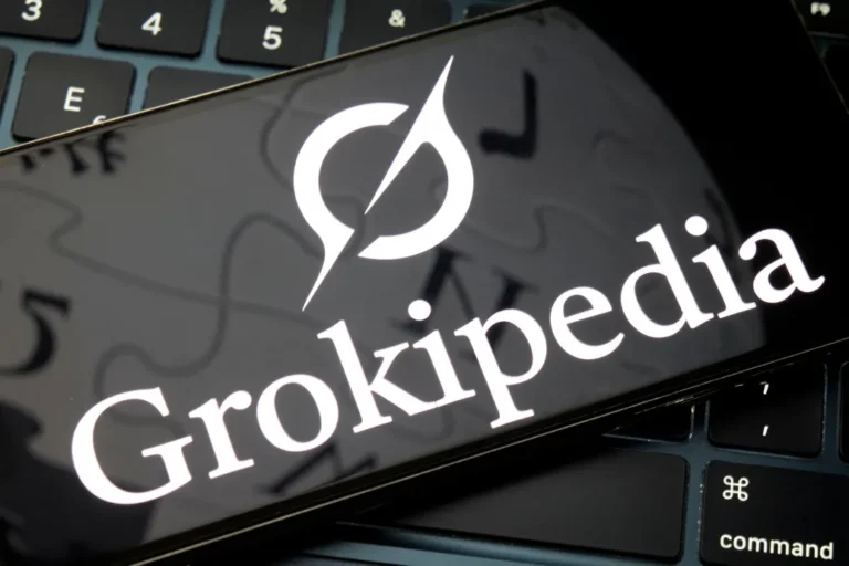 Simán hivatkozik neonáci weboldalakra Elon Musk MI-alapú Wikipédia-alternatívája