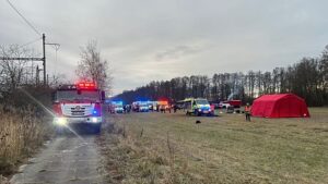 Két vonat ütközött, tucatnyian megsérültek Csehországban