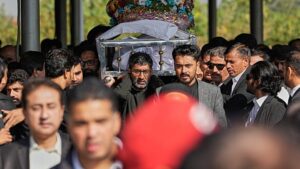 A pakisztáni kormány és a helyi média nem ugyanazokat gyanúsítja a keddi terrortámadásokkal