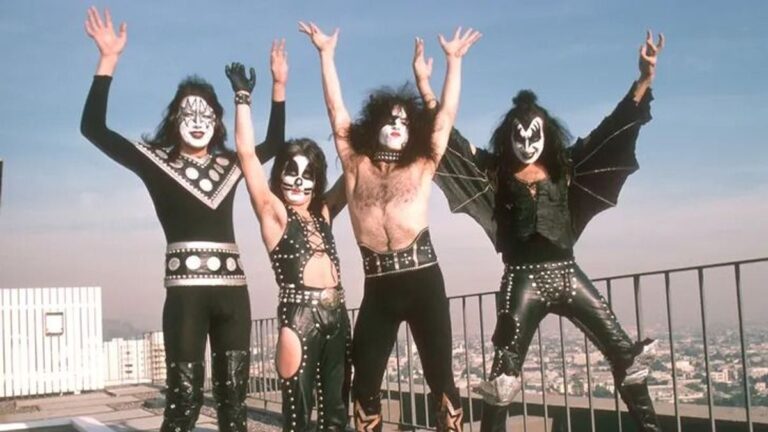 Ismét hallat magáról a KISS: új dalok a láthatáron