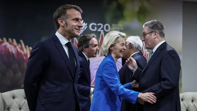 Brüsszel nem hátrál: elképesztő összegű hitellel mentené Kijevet