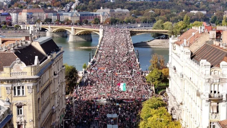 Erősítő hatása volt a washingtoni csúcsnak, őrzi előnyét a Fidesz egy friss felmérés szerint