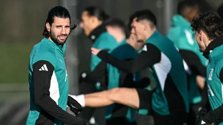 Lábbal tiporják Szoboszlai nagy álmát Angliában, és Ronaldót is belekeverték