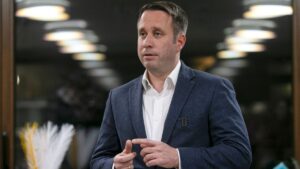 Dömötör Csaba: Minden egyes háborúra költött euró az európai gazdaságból vonja ki az erőforrásokat + videó