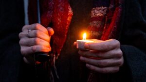 „Vannak, akik nem mernek kimenni a sírhoz” – nincs két ember, akik ugyanúgy gyászolnának