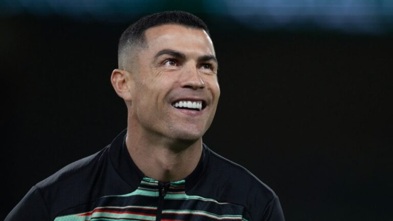 Cristiano Ronaldóval szelfiztek a Fehér Házban, Elon Musk is rákerült a képre