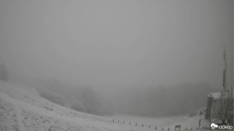 Hó lepte be a Börzsönyt