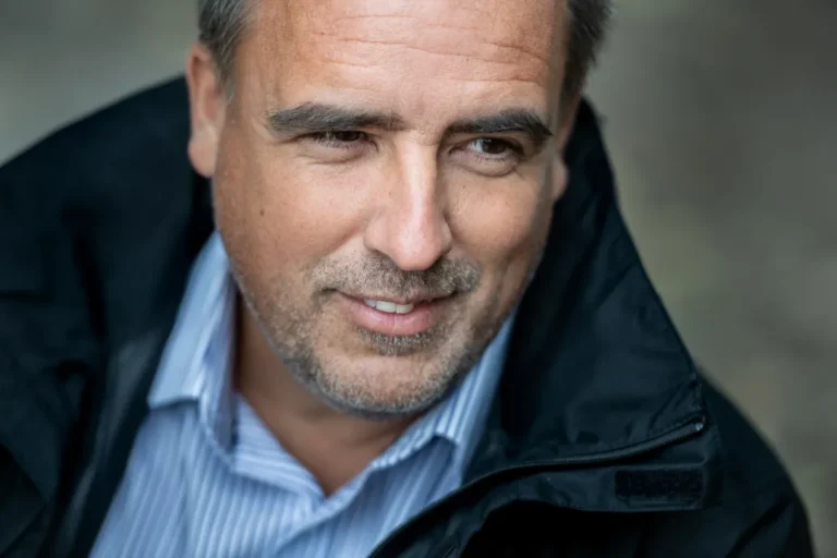 Török Gábor nagyobb esélyt ad annak, hogy a Fidesz nyeri a választást